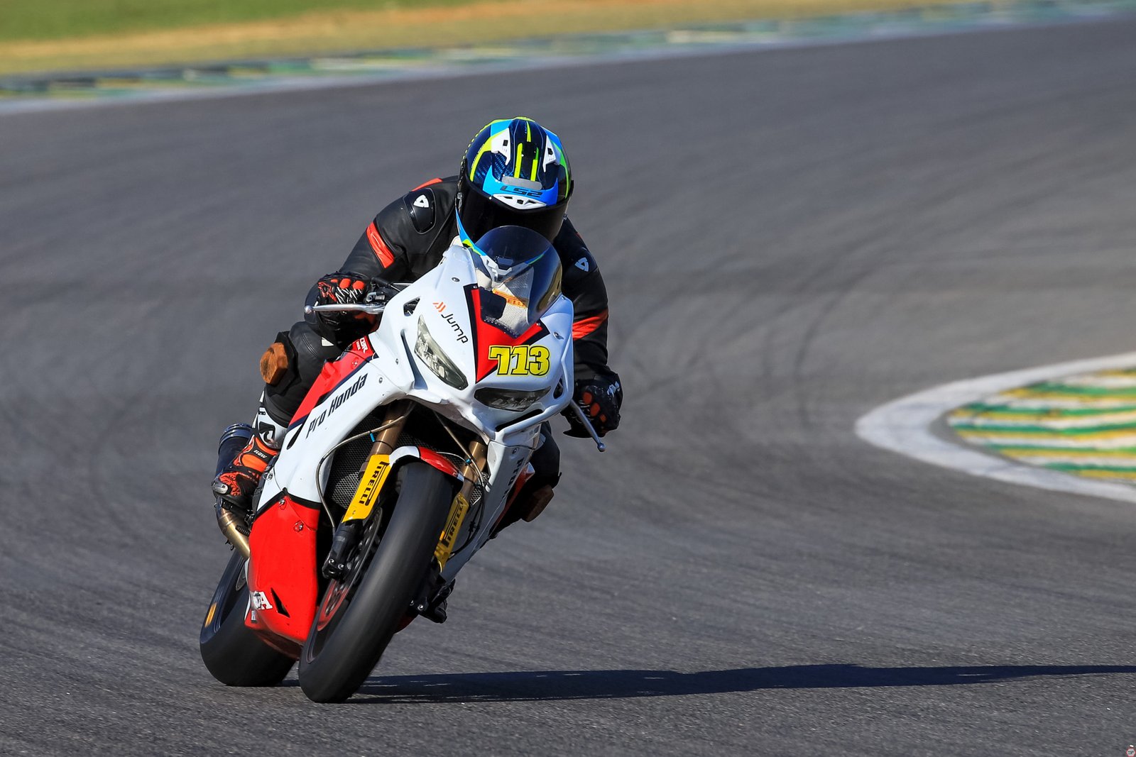 jump-parceira-quick-motors-racing